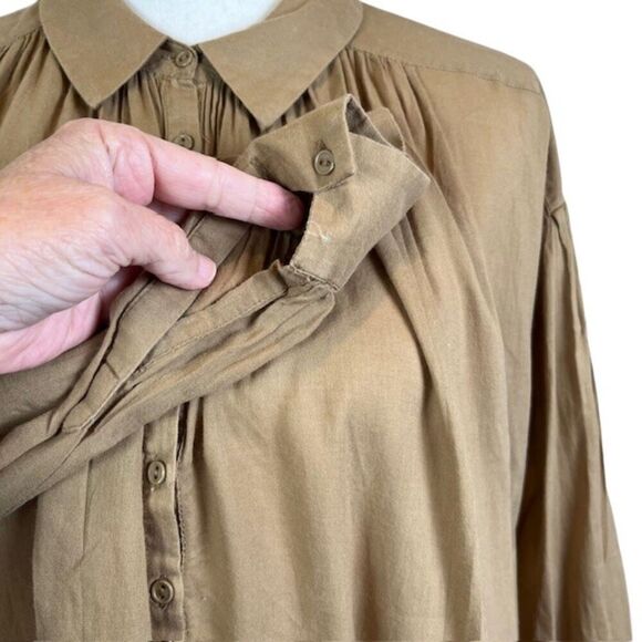 Nili Lotan Miles Blouse in Camel Tan Button Front Collar FOR REPAIR Size Medium - Picture 8 of 15